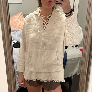 Urban white long sleeve hoodie🤍